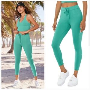 NWOT Alo Yoga 7/8 Highwaist Checkpoint Legging Size XS in Ocean Teal